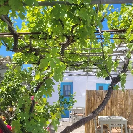 Kamaraki Aroniadika Apartment Kythira Town